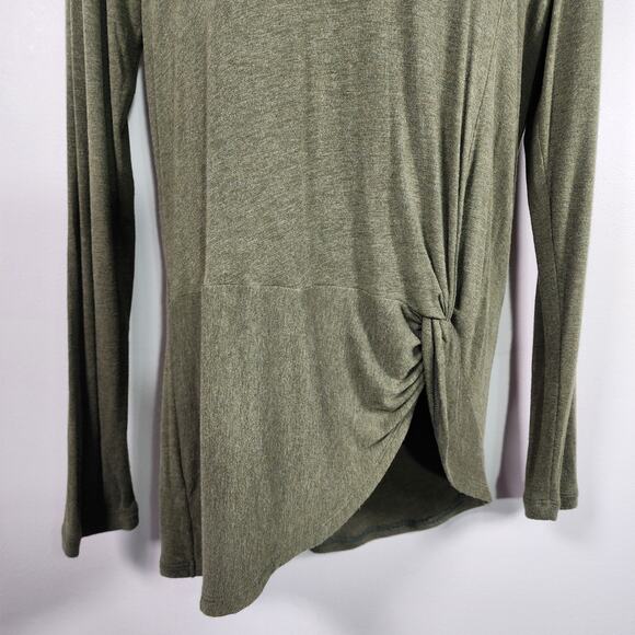CABI Womens Reveal Tee Army Green Twisted Knot Hem M Long Sleeves Soft Knit 3623 - Picture 6 of 9